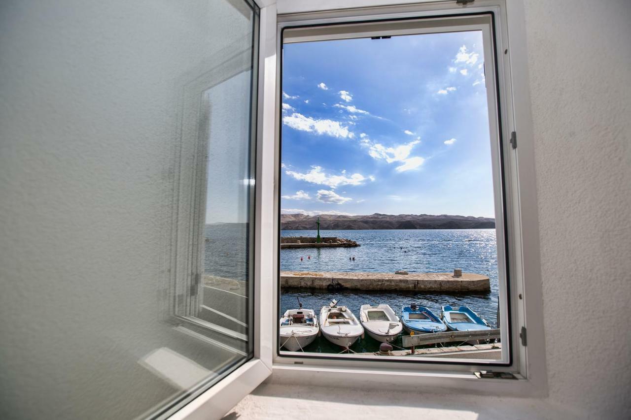 Apartmani Cindric Karlobag Buitenkant foto