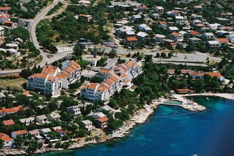 Apartmani Cindric Karlobag Buitenkant foto